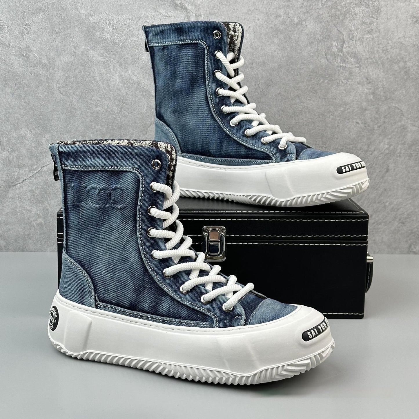 High-top Canvas Casual  Sneakers