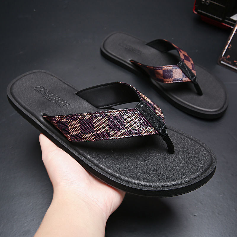 Trendy bathroom fashion slippers