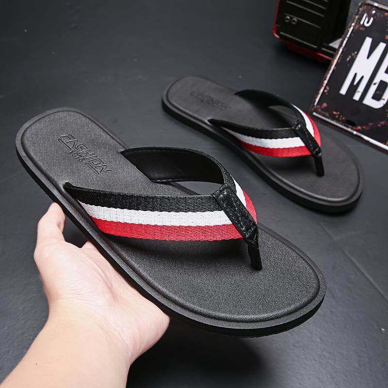 Trendy bathroom fashion slippers