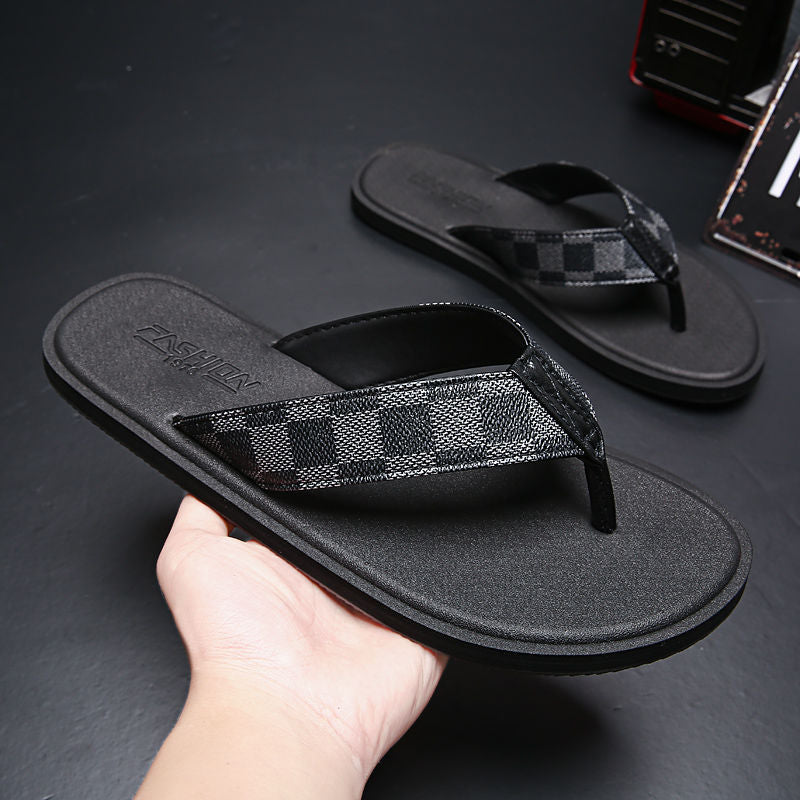 Trendy bathroom fashion slippers